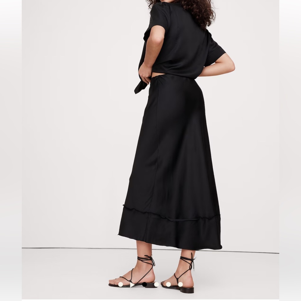 Banana Republic- satin long midi skirt